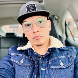 Meet your Posher, Dustin